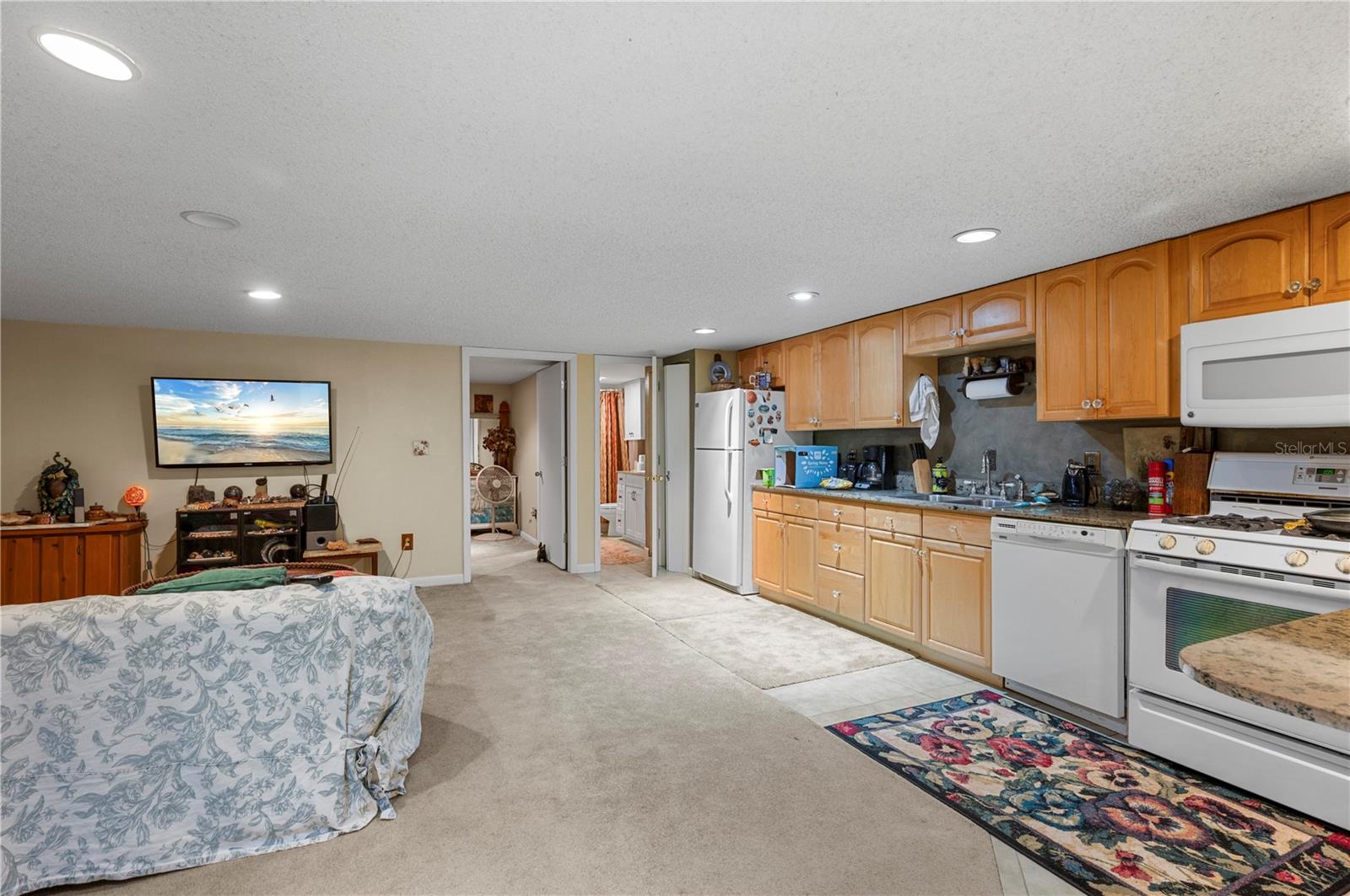 Image 46 of 63 For 38881 Washington Loop Road