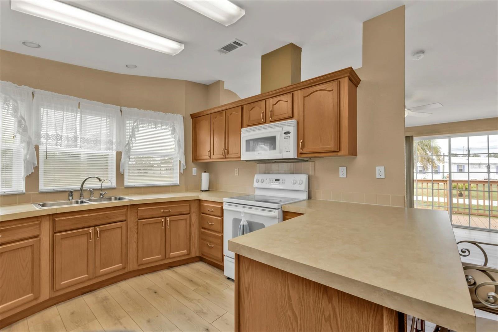 Image 6 of 21 For 1858 Keith Drive