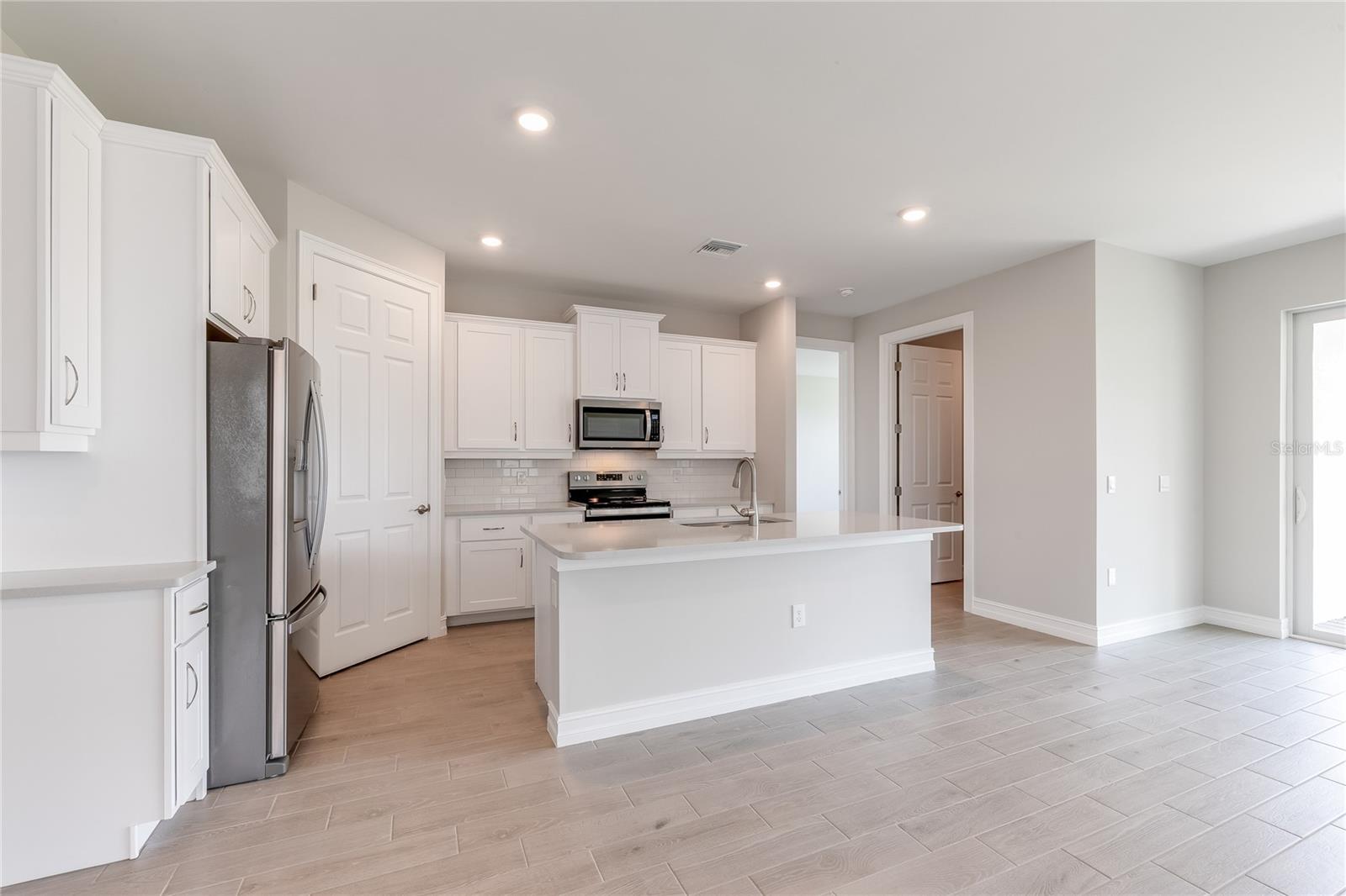 Image 6 of 19 For 26192 Coral Lakes Drive