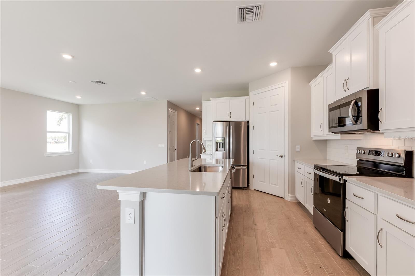 Image 9 of 19 For 26192 Coral Lakes Drive