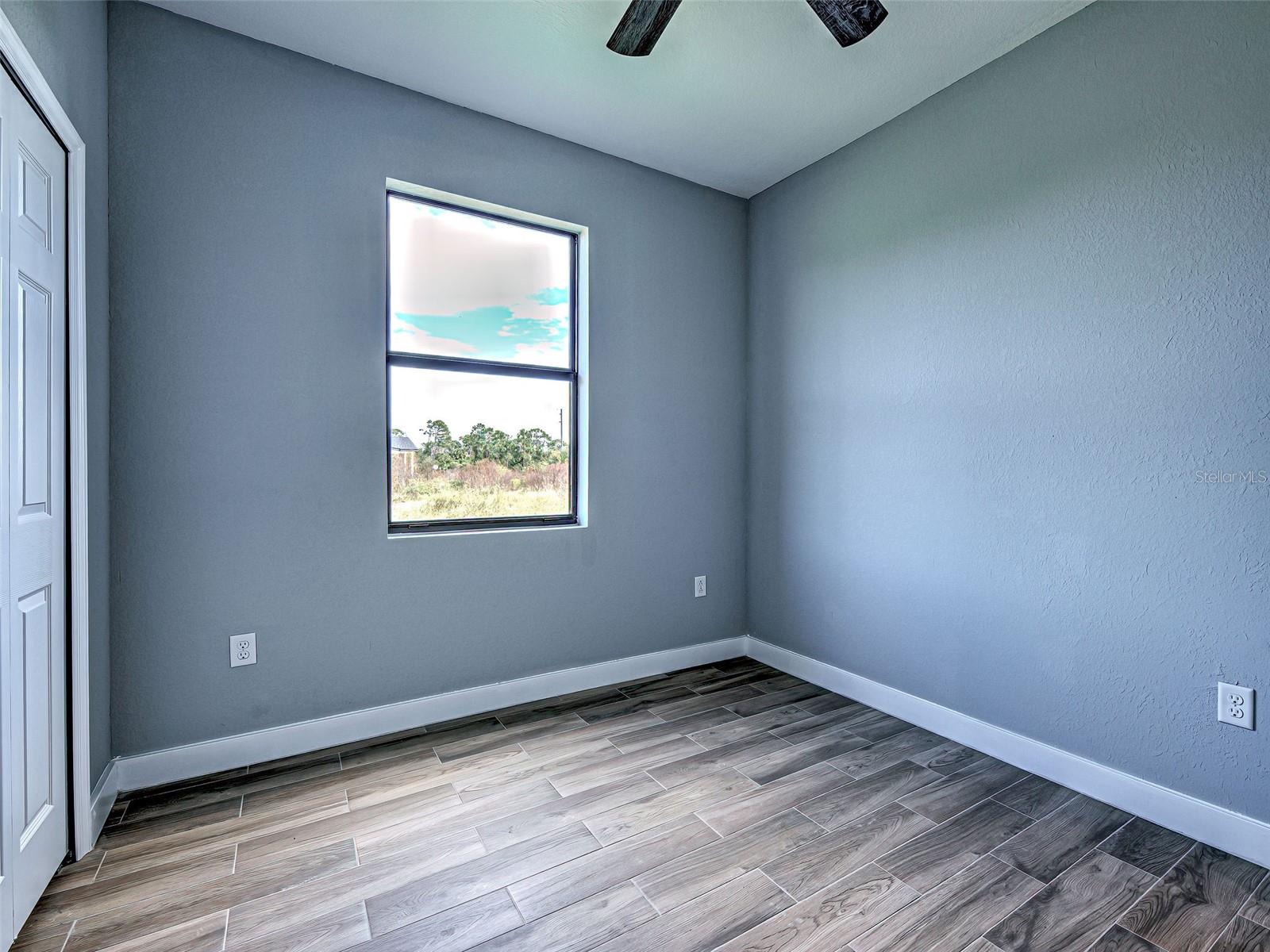 Image 26 of 40 For 11240-42 Kimberly Avenue