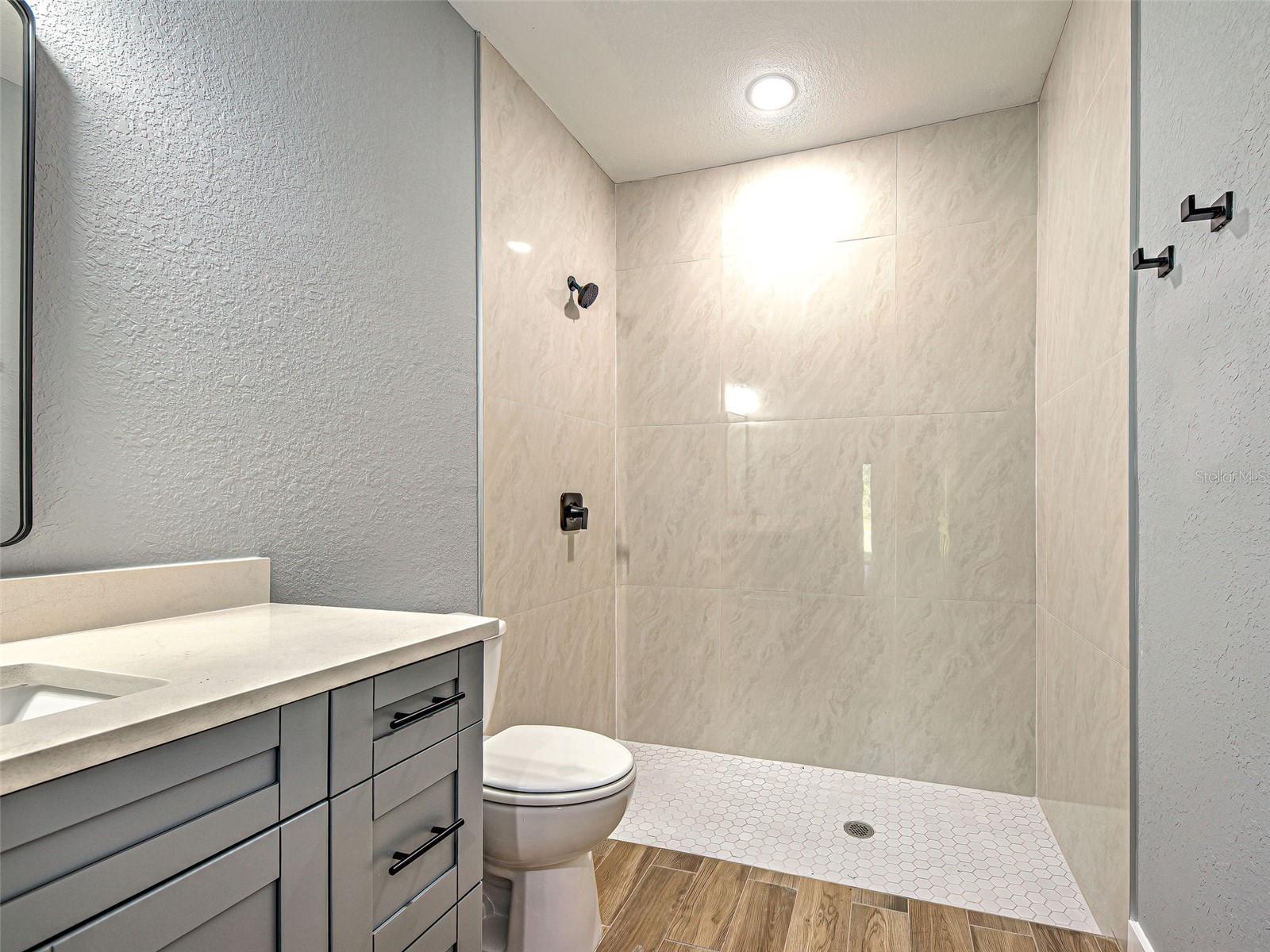 Image 34 of 40 For 11240-42 Kimberly Avenue