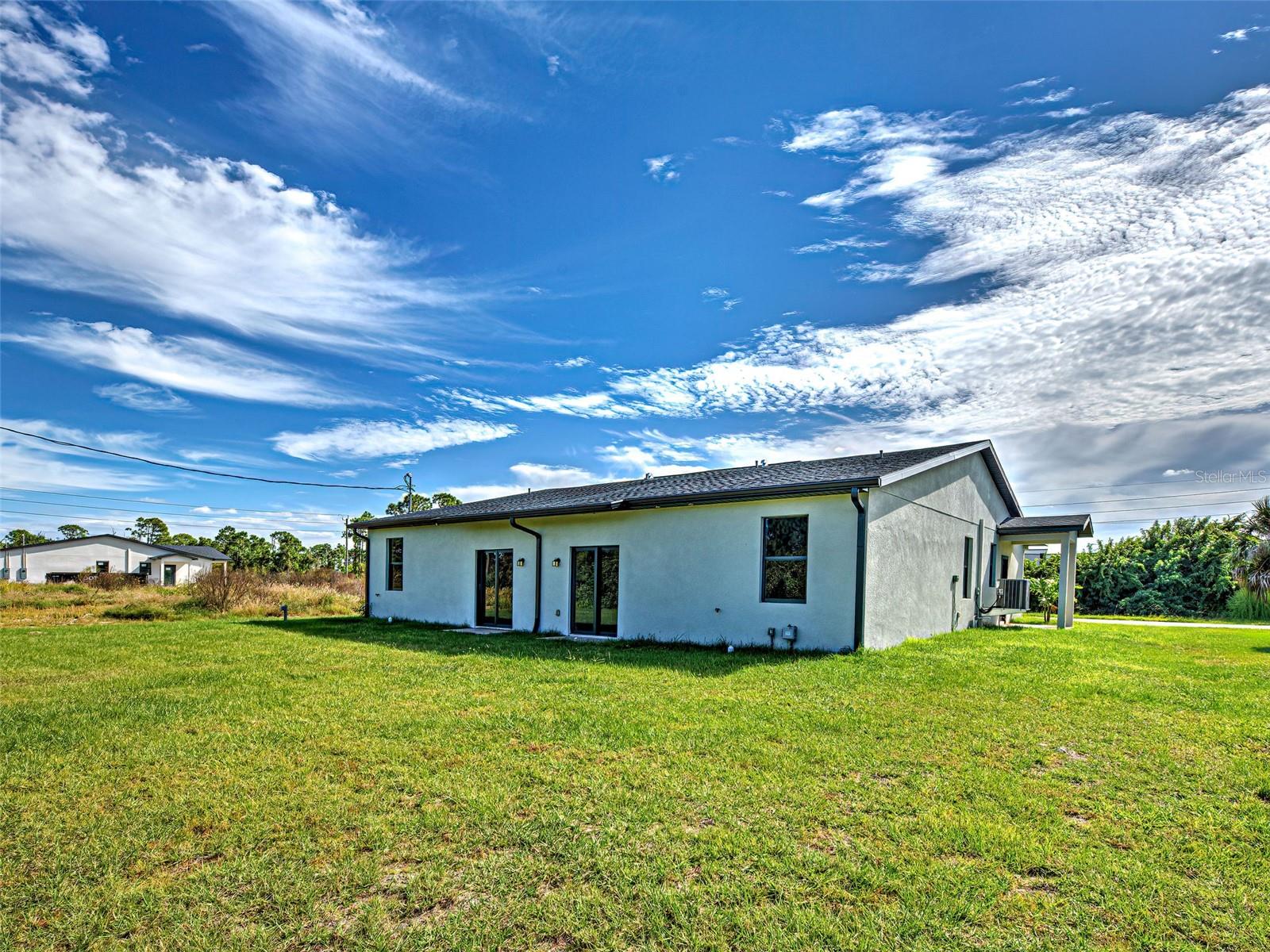 Image 5 of 40 For 11240-42 Kimberly Avenue