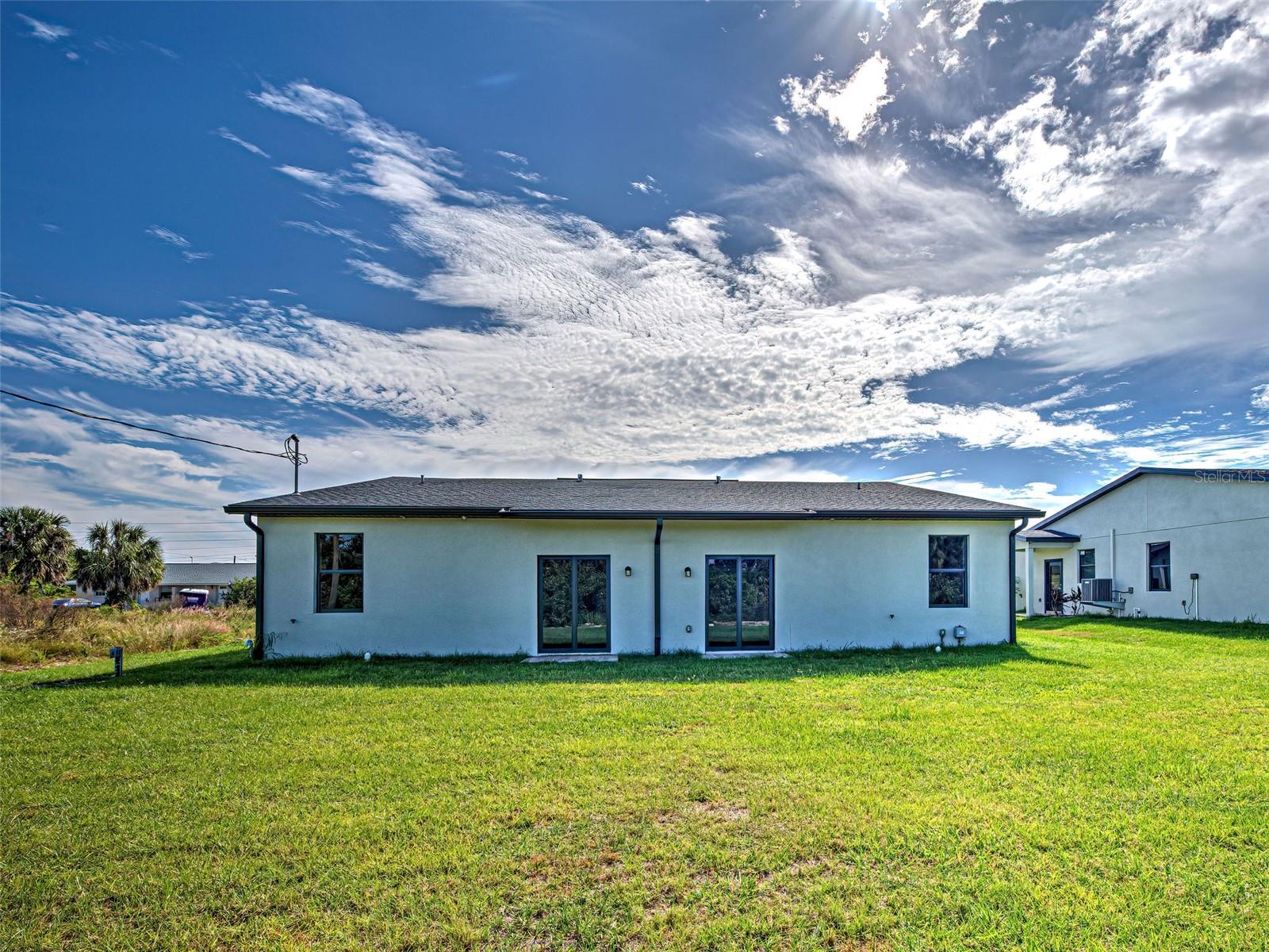 Image 6 of 40 For 11240-42 Kimberly Avenue