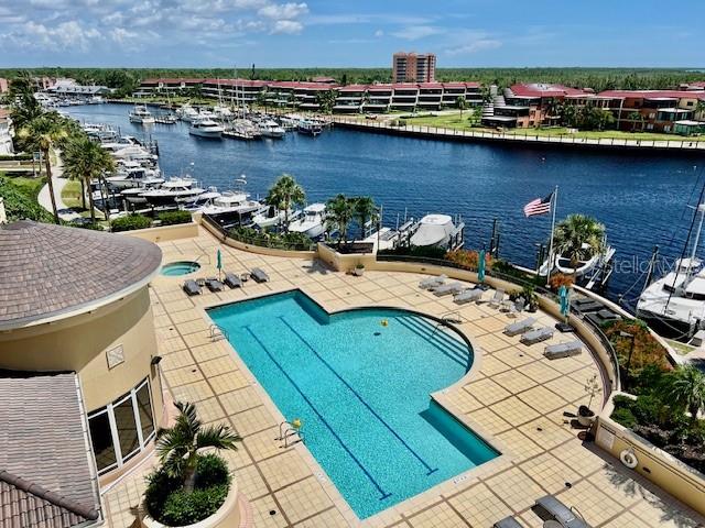 Listing photo id 1 for 3321 Sunset Key Circle 102