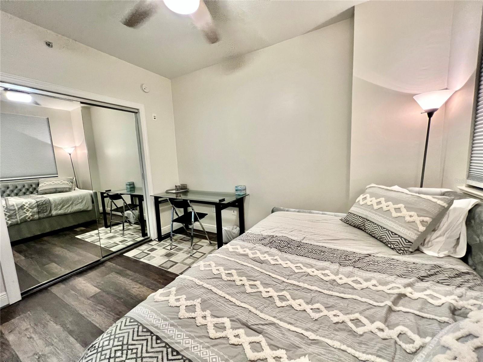 Listing photo id 34 for 3321 Sunset Key Circle 102