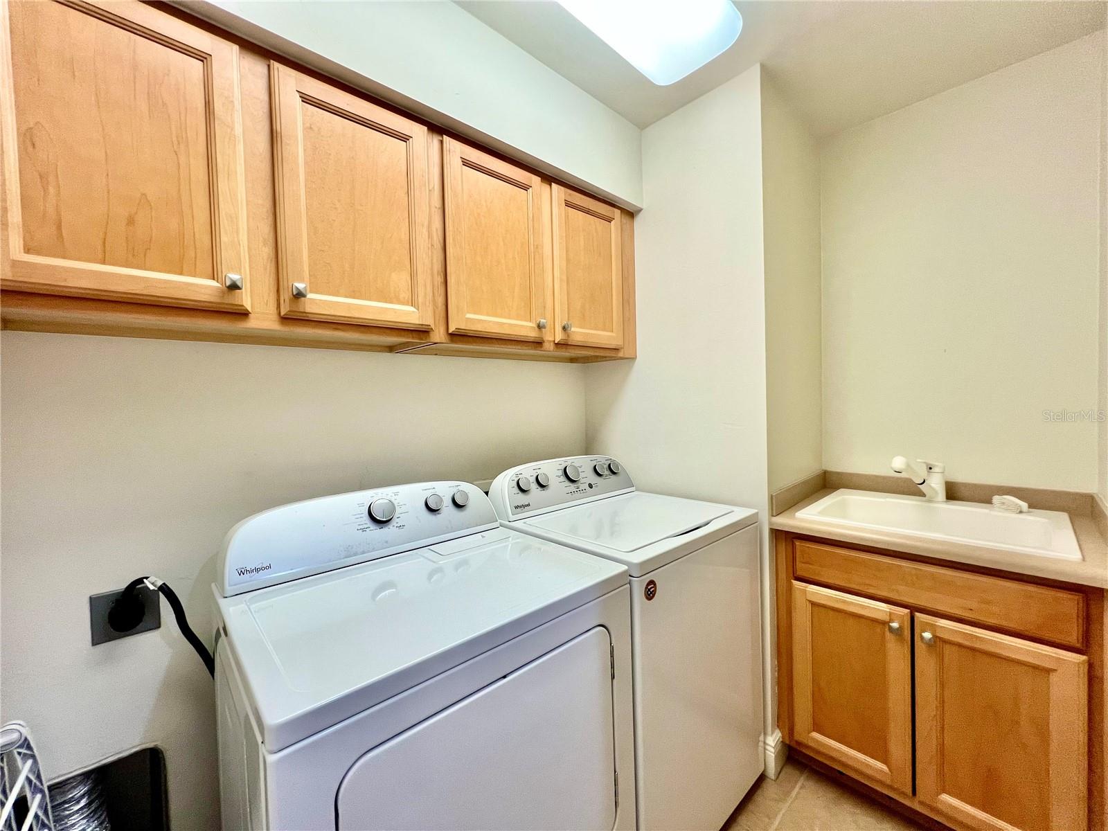 Listing photo id 36 for 3321 Sunset Key Circle 102