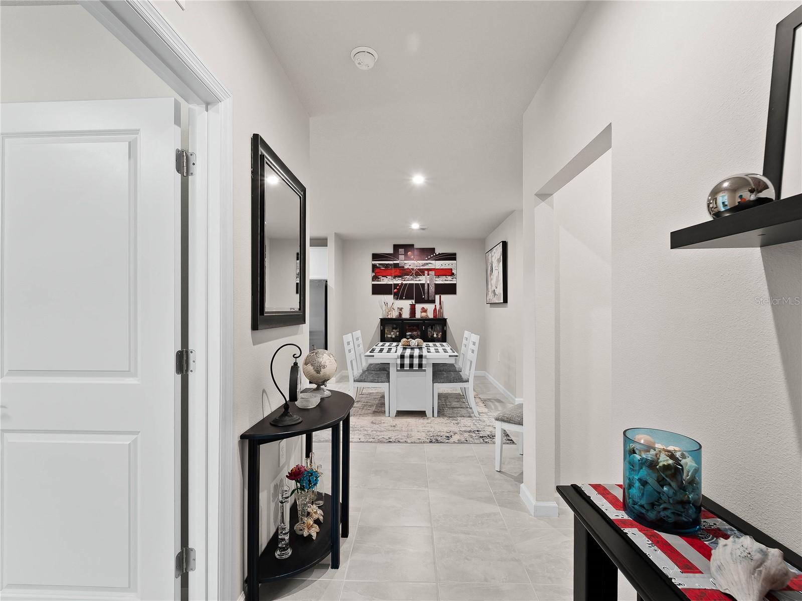 Image 24 of 54 For 1982 Palms Drive