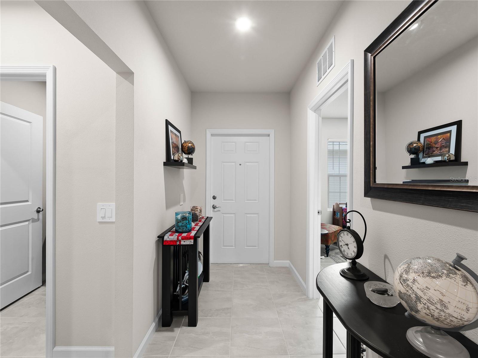 Image 26 of 54 For 1982 Palms Drive