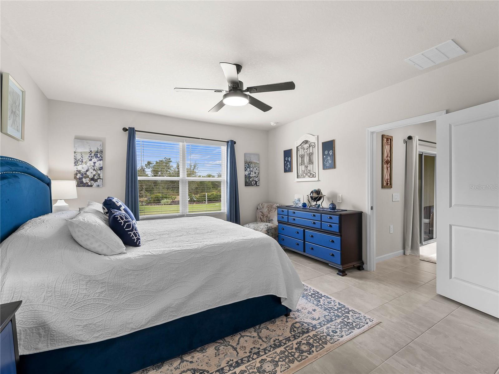 Image 28 of 54 For 1982 Palms Drive