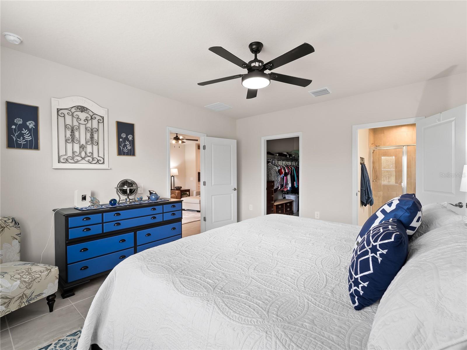 Image 29 of 54 For 1982 Palms Drive