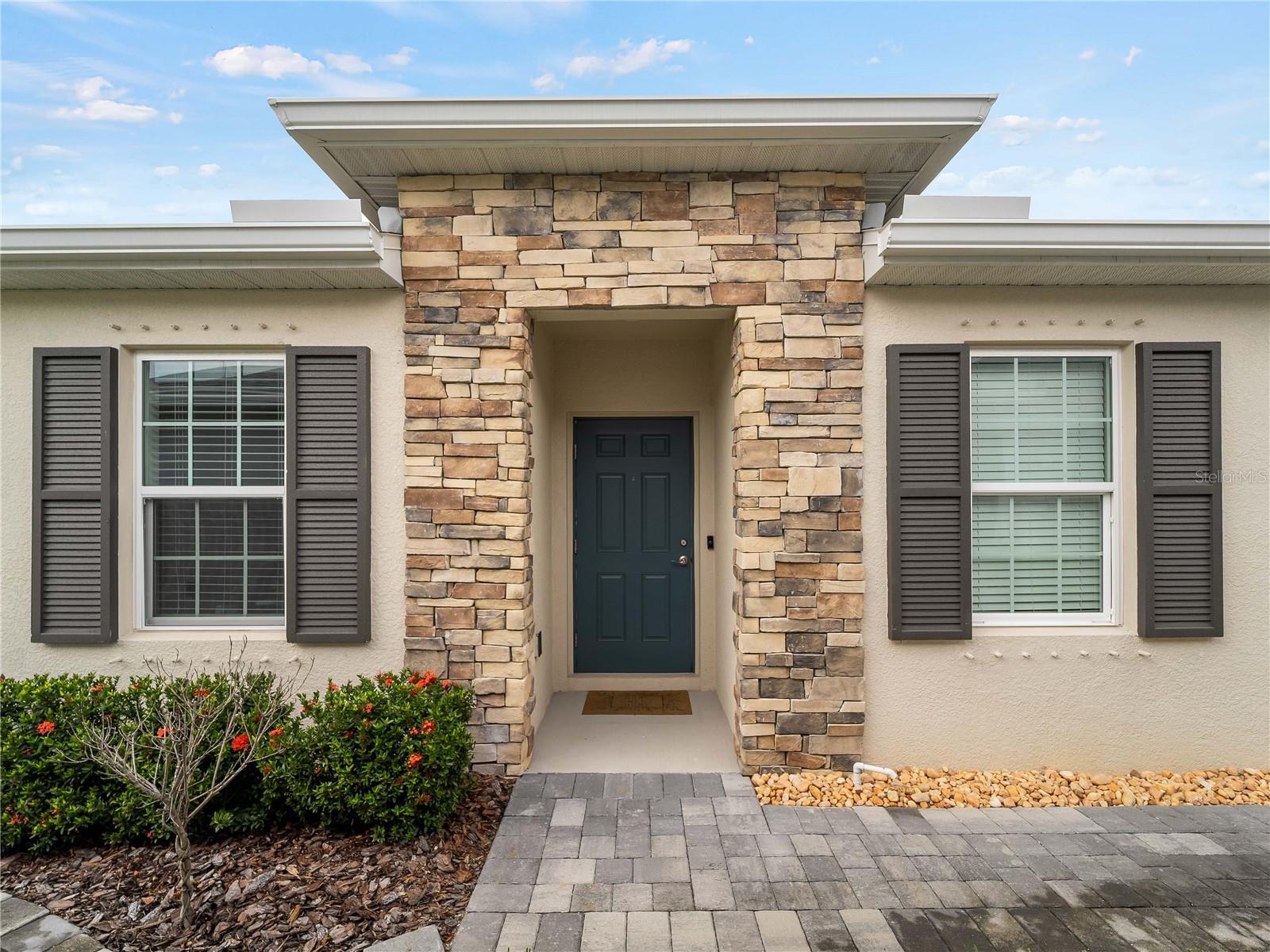 Image 46 of 54 For 1982 Palms Drive