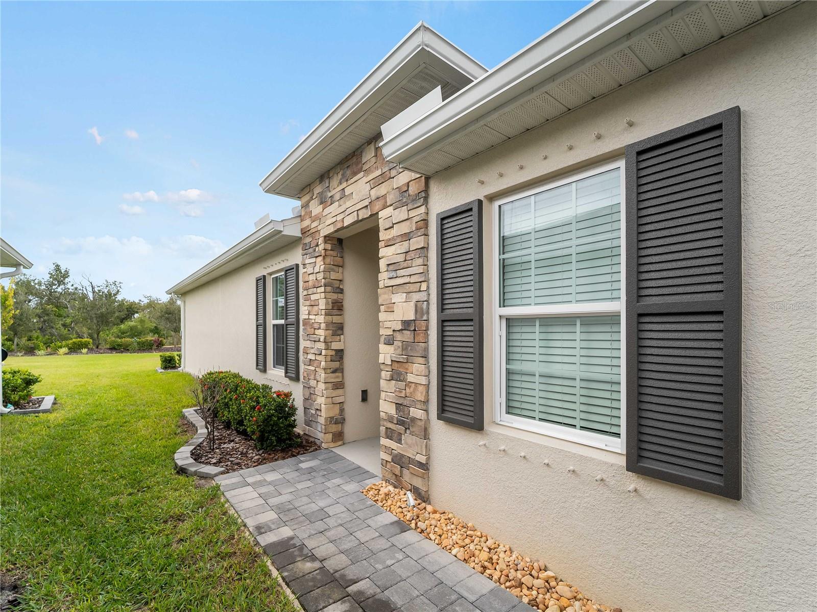 Image 48 of 54 For 1982 Palms Drive