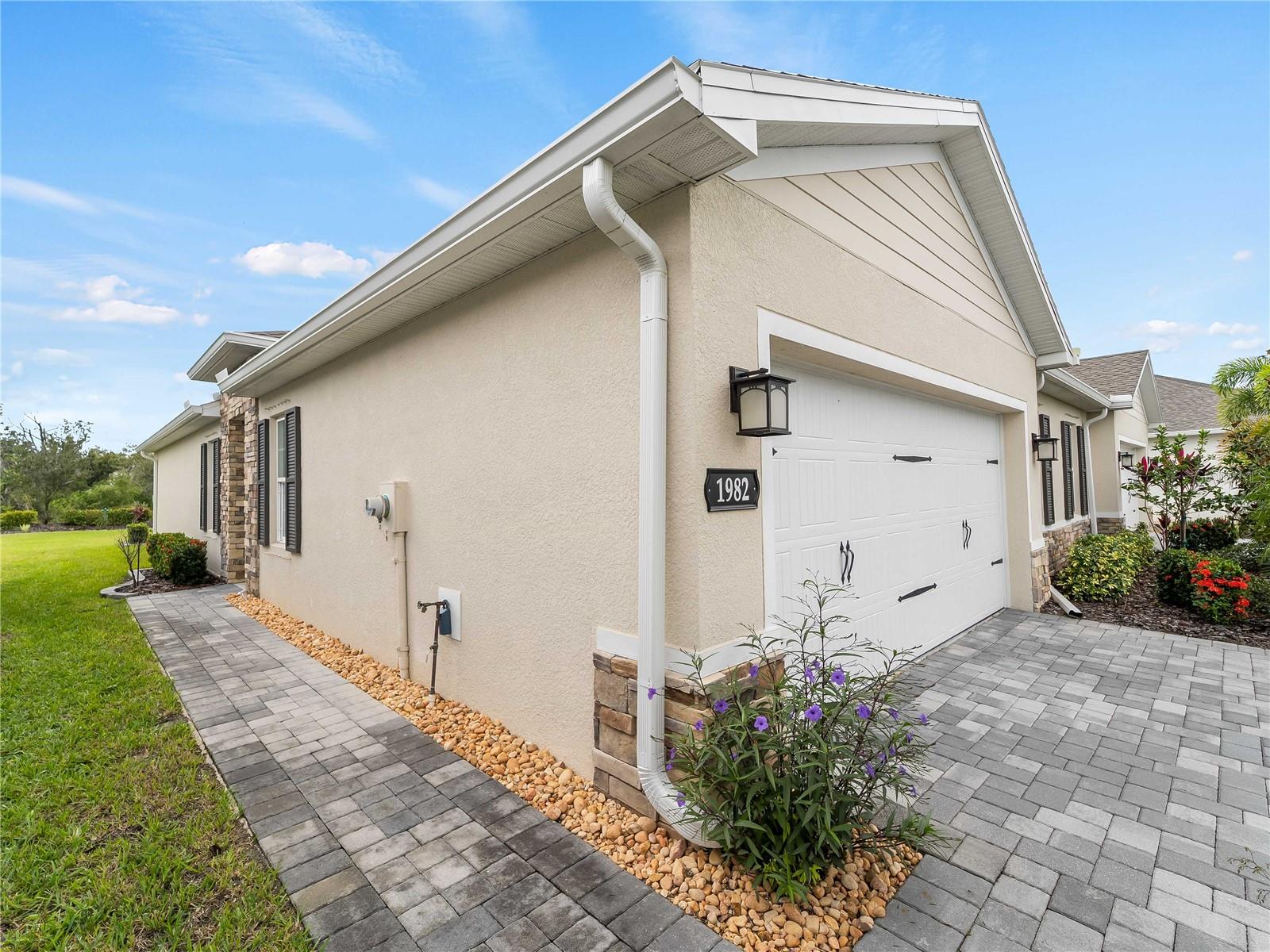 Image 49 of 54 For 1982 Palms Drive