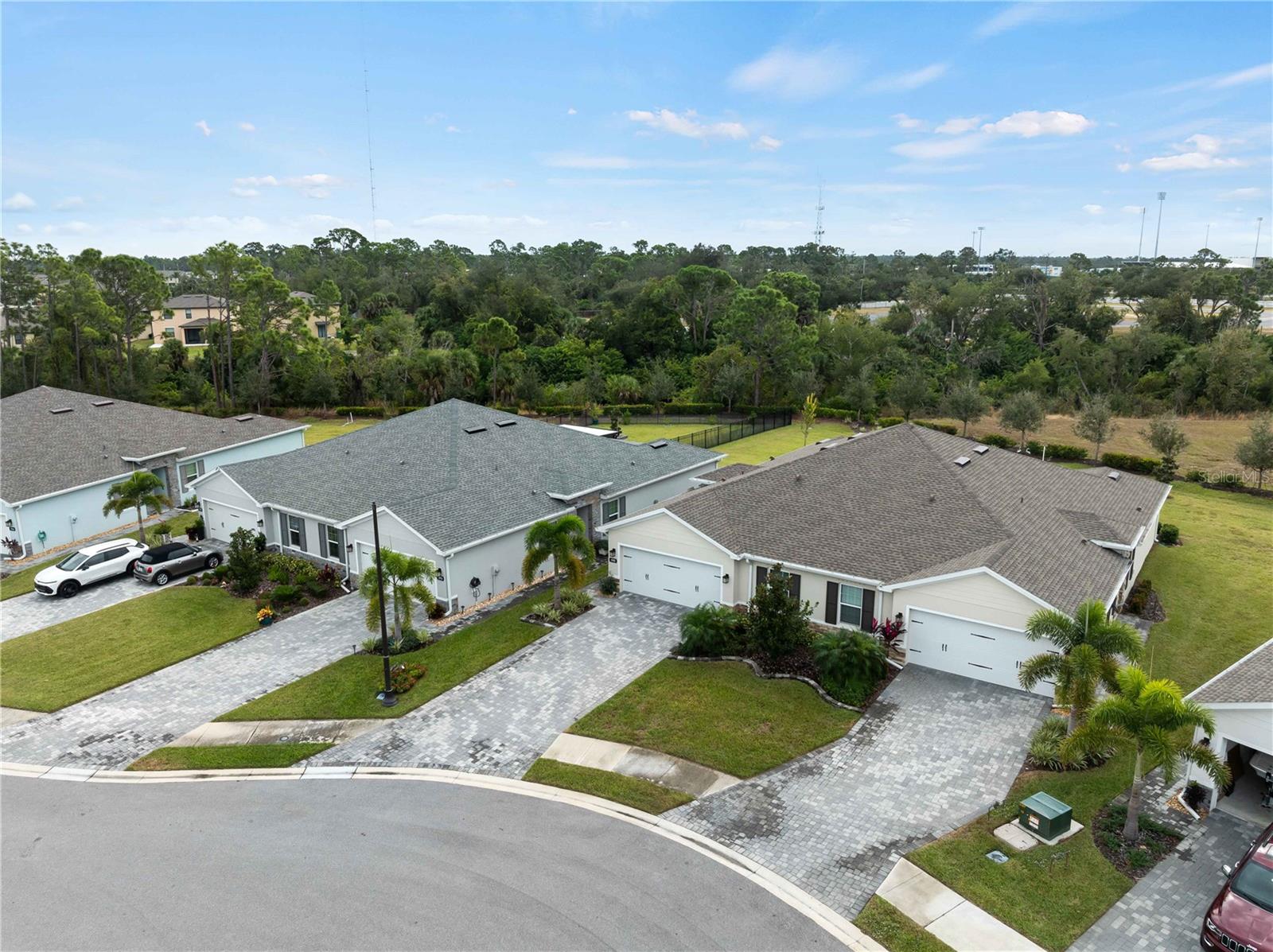 Listing photo id 54 for 1982 Palms Drive