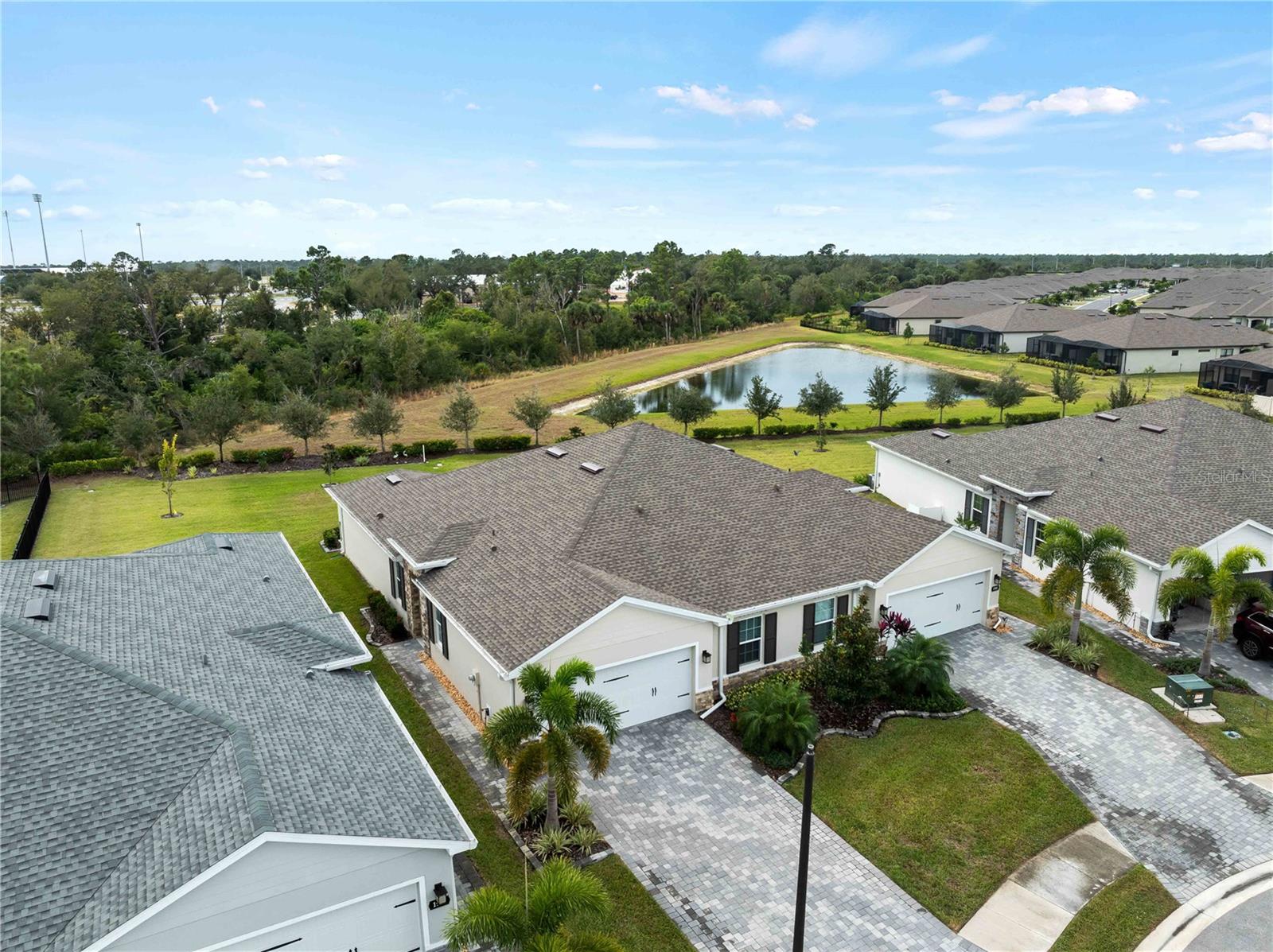 Listing photo id 56 for 1982 Palms Drive