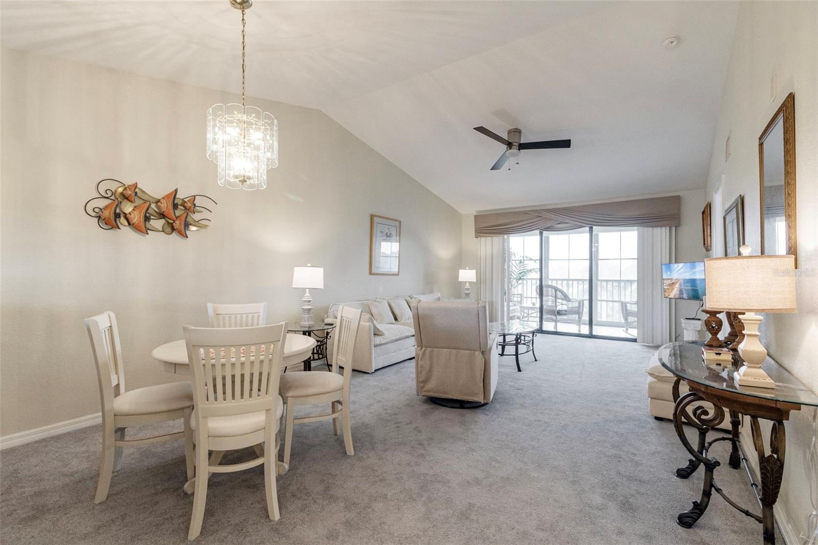 Image 10 of 33 For 175 Kings Highway 233