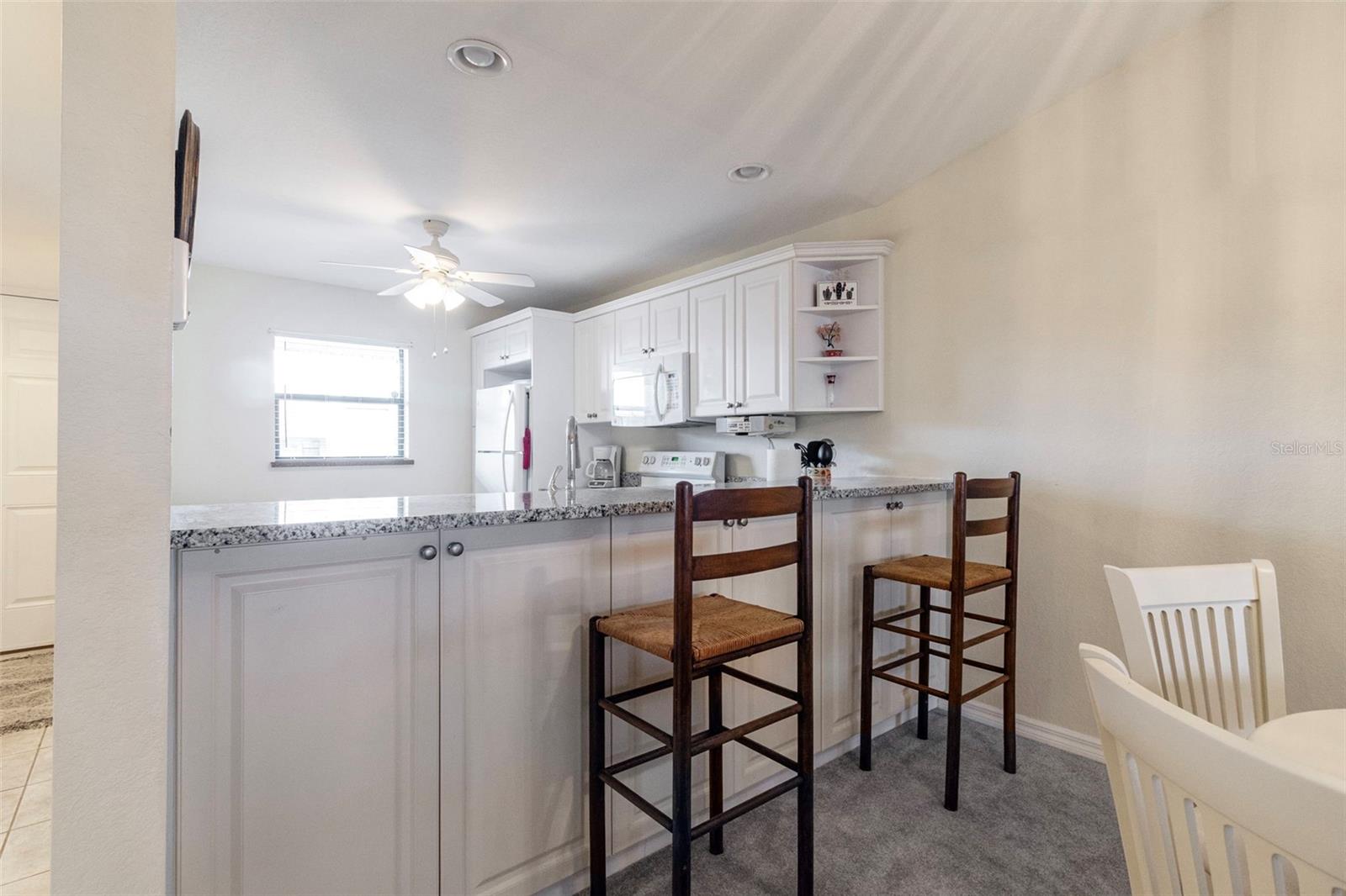 Image 11 of 33 For 175 Kings Highway 233