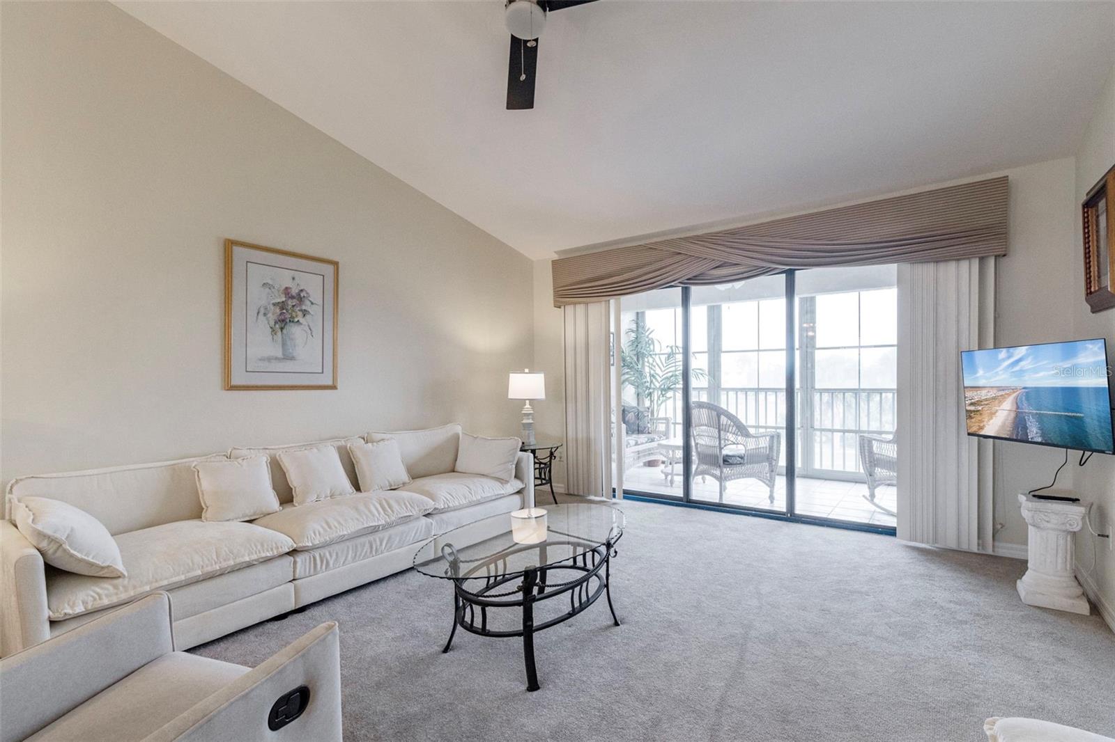 Image 12 of 33 For 175 Kings Highway 233