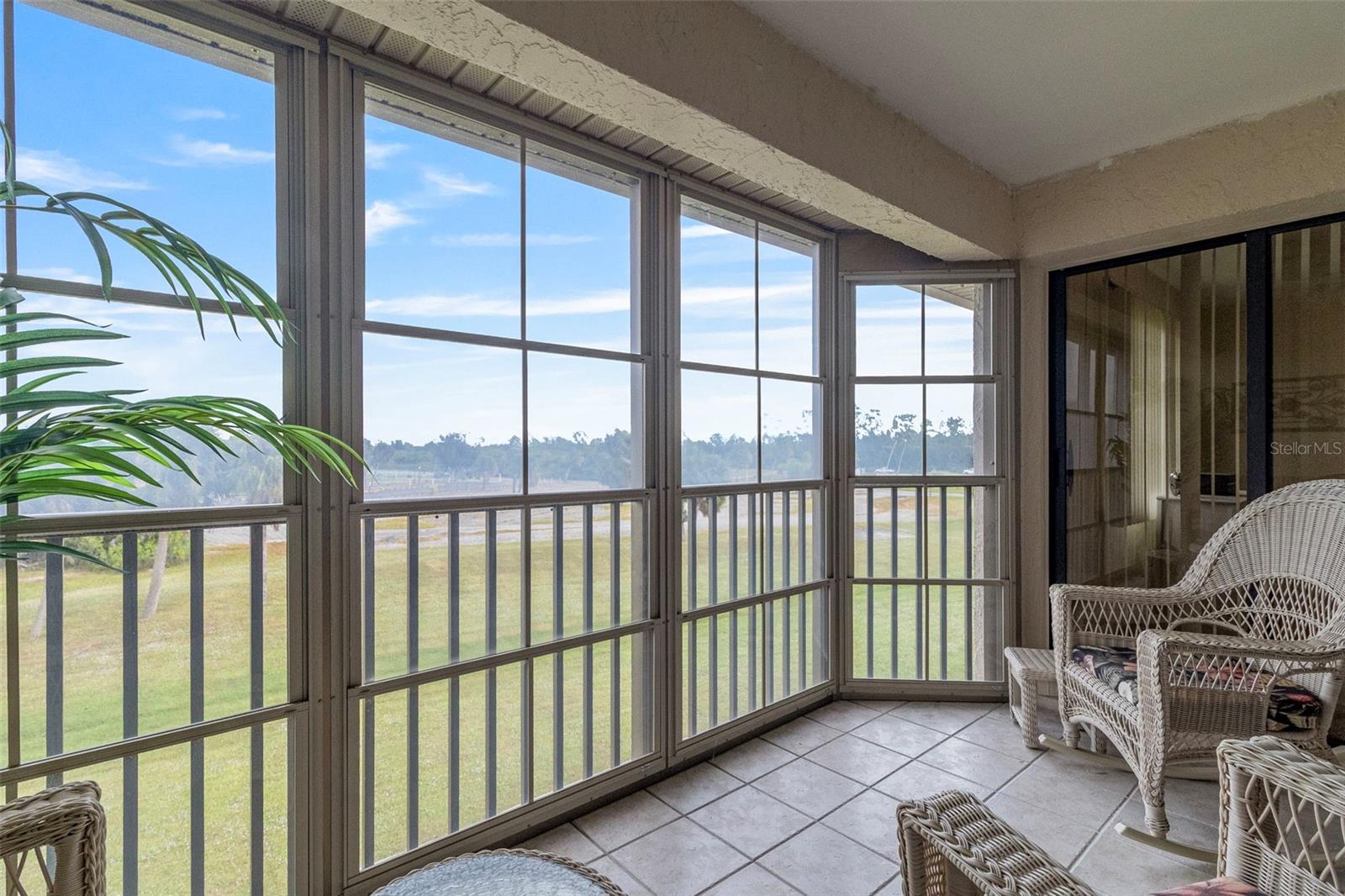 Image 26 of 33 For 175 Kings Highway 233