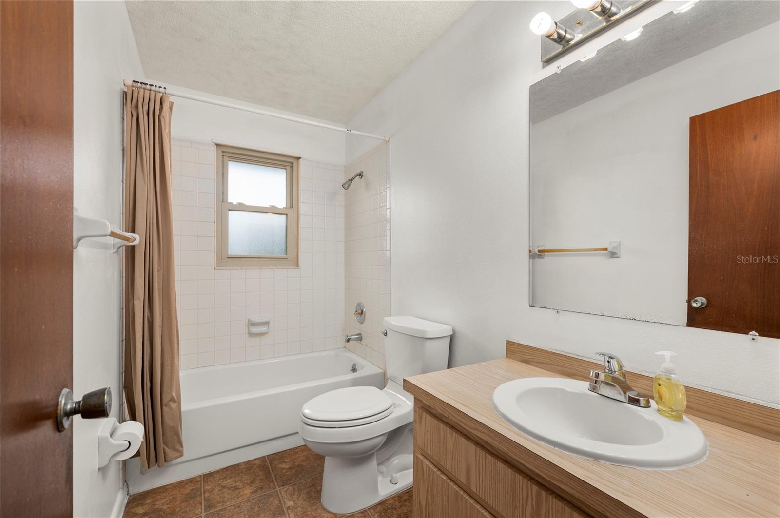 Image 19 of 46 For 2810 Vasco Street