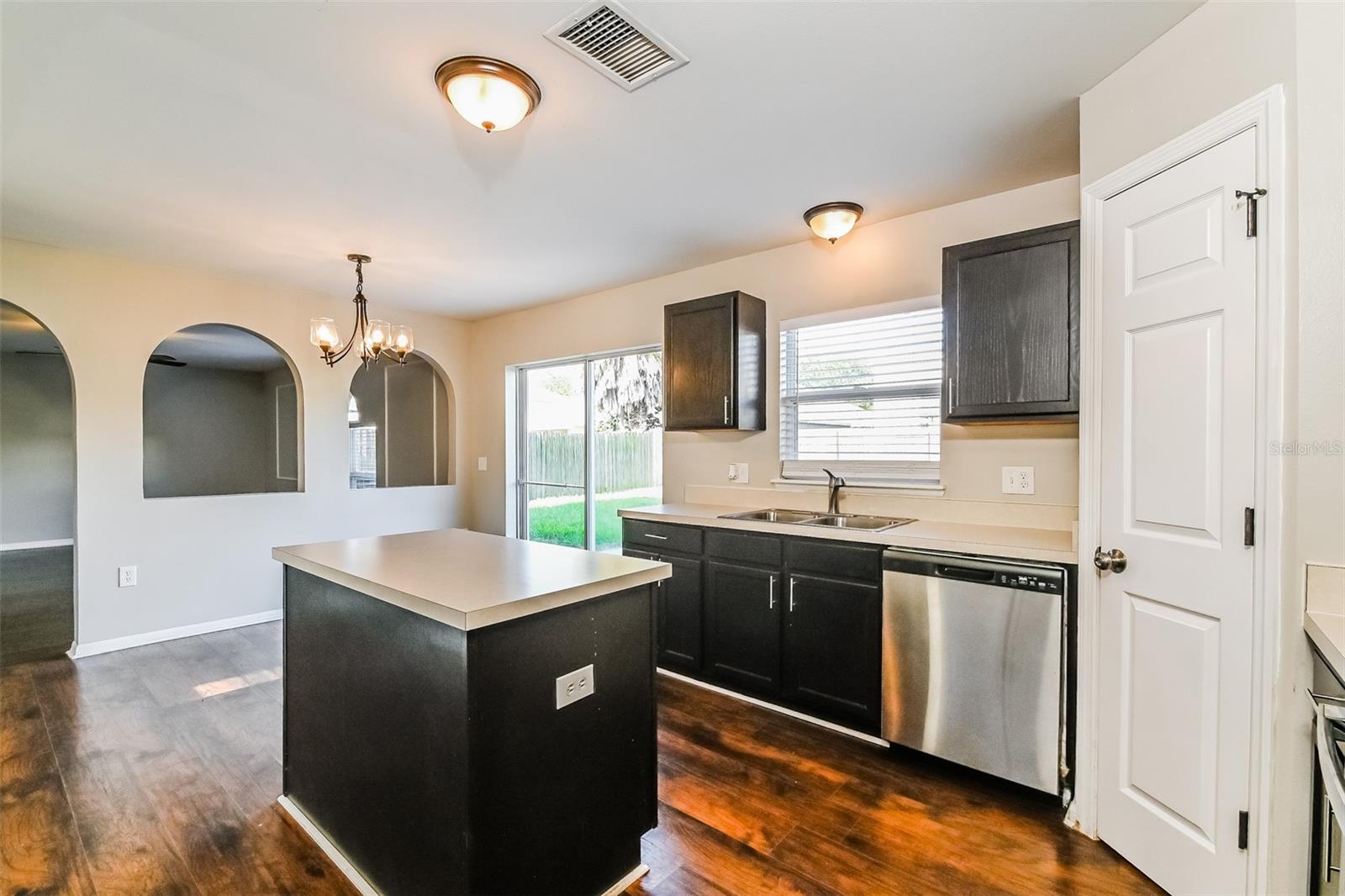 Image 5 of 15 For 10405 Fly Fishing Street