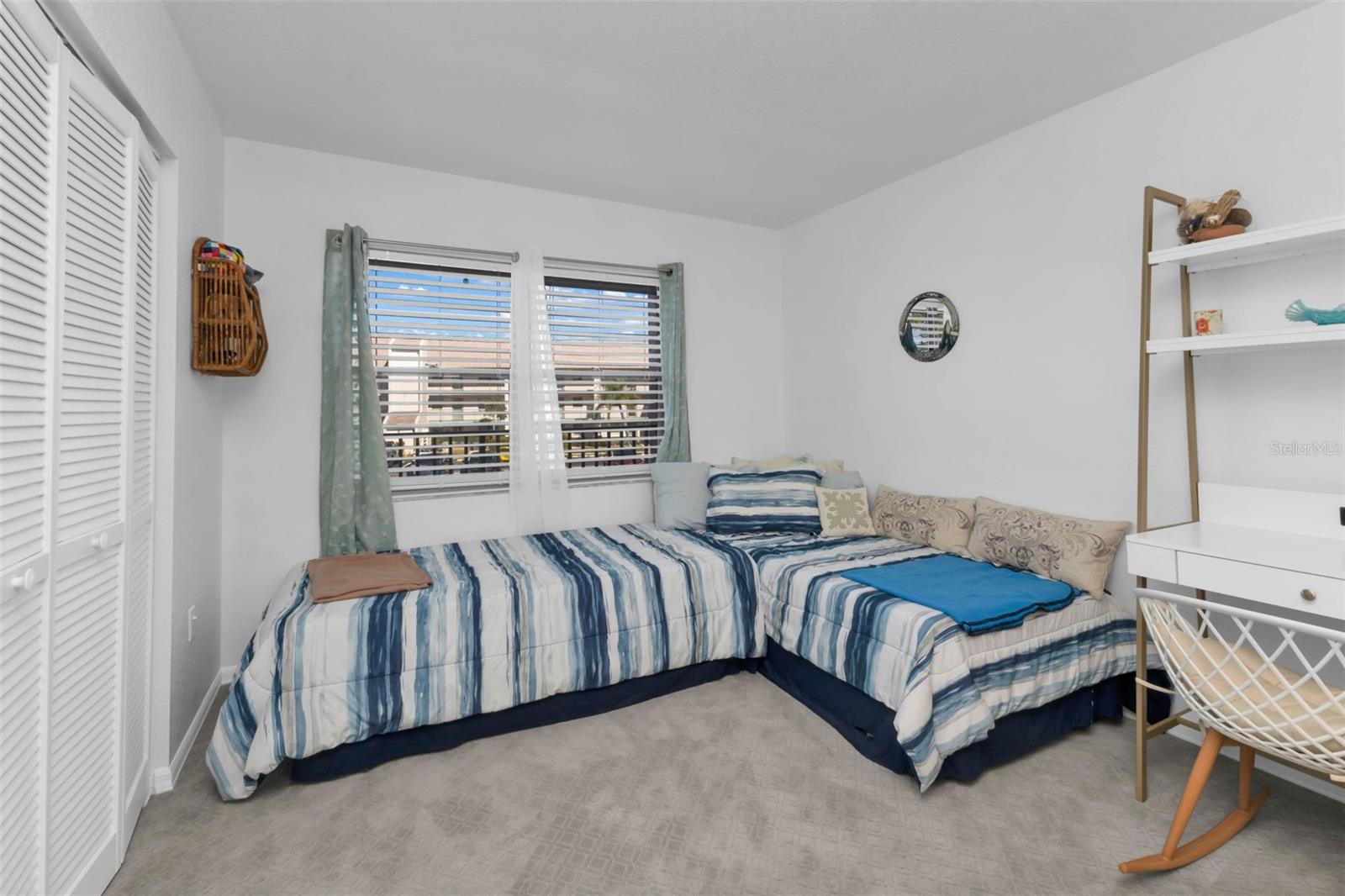 Image 18 of 37 For 175 Kings Highway 626