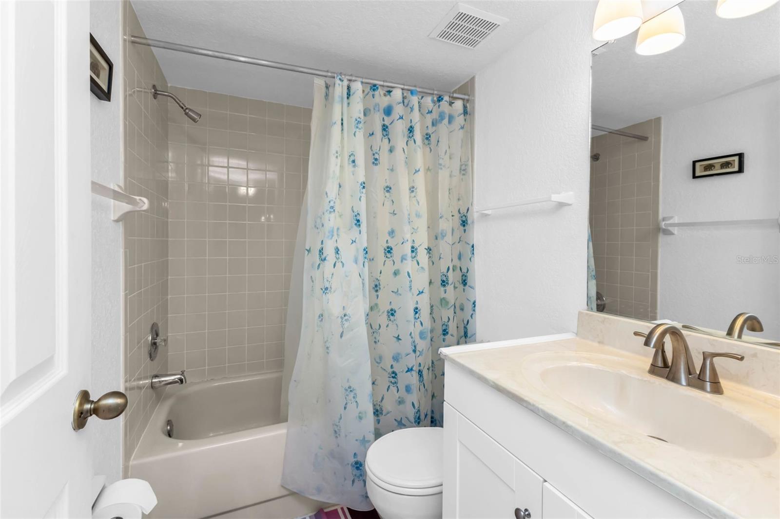 Image 20 of 37 For 175 Kings Highway 626