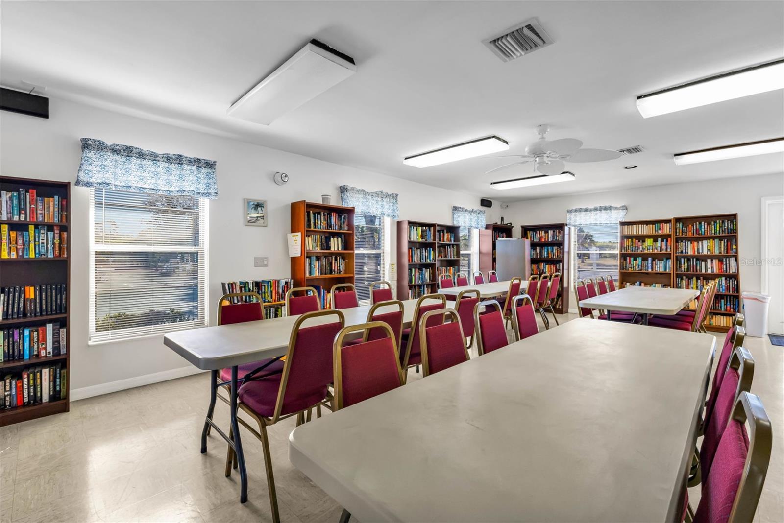 Image 36 of 37 For 175 Kings Highway 626