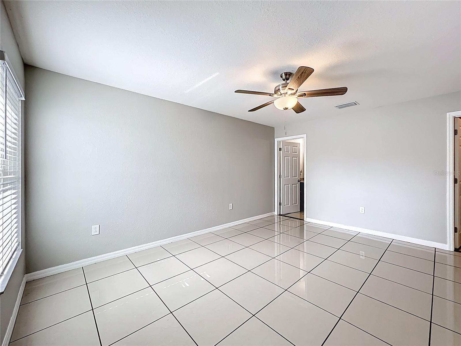 Image 16 of 34 For 1305 24th Street E