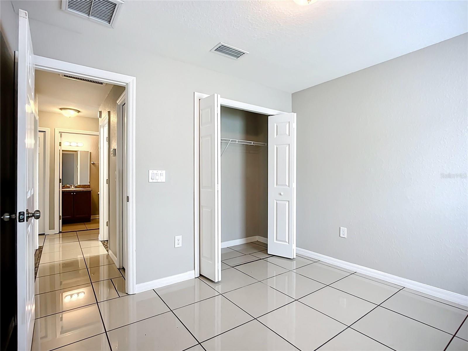 Image 22 of 34 For 1305 24th Street E