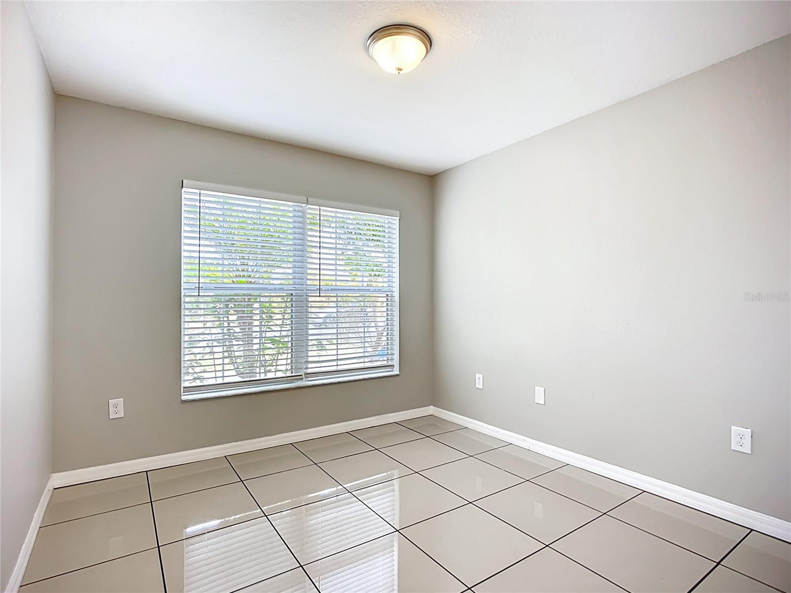 Image 23 of 34 For 1305 24th Street E