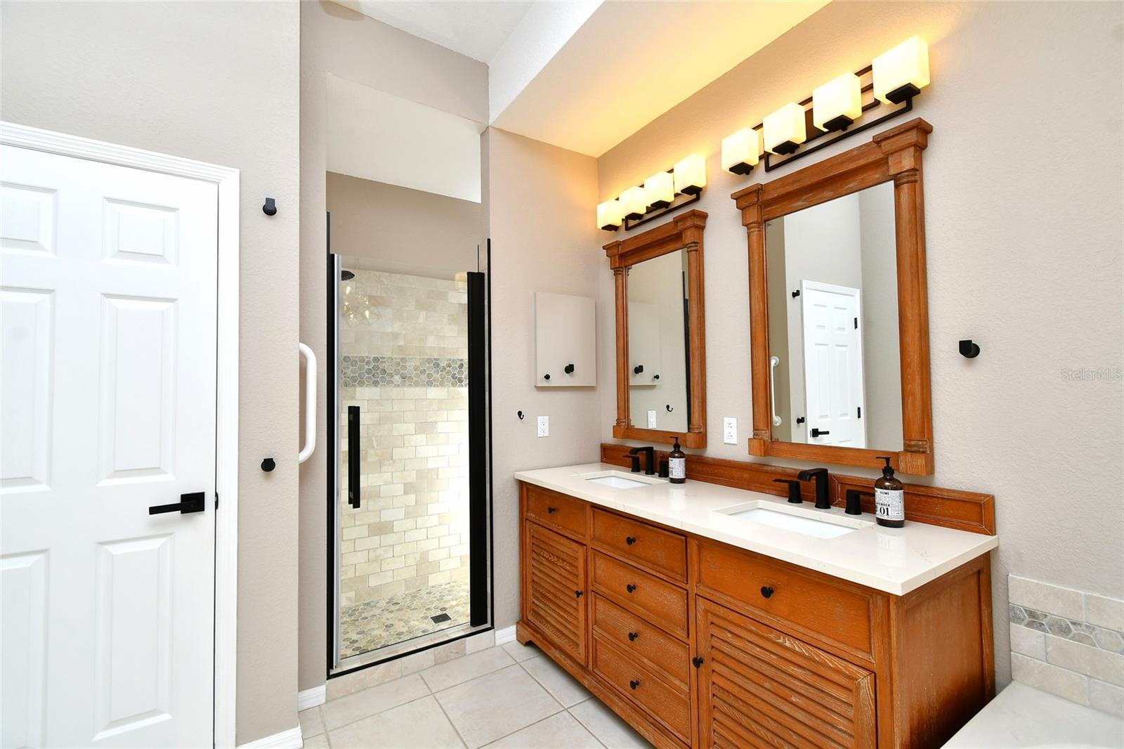 Image 17 of 39 For 24080 Redfish Cove Drive