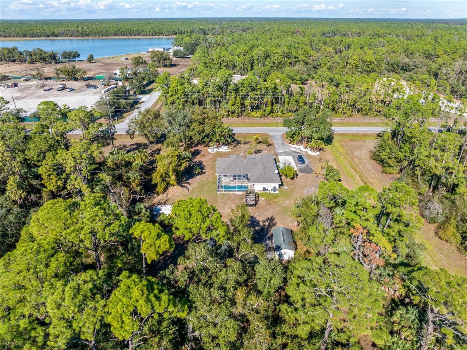 Listing photo id 51 for 2209 Tropicaire Boulevard