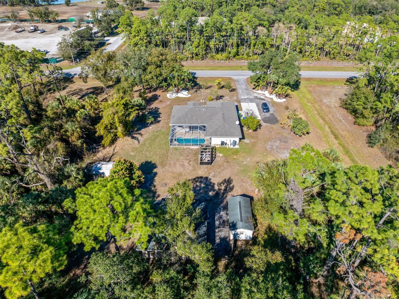 Listing photo id 52 for 2209 Tropicaire Boulevard