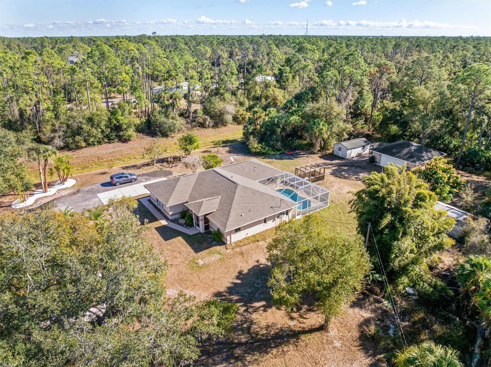 Listing photo id 55 for 2209 Tropicaire Boulevard