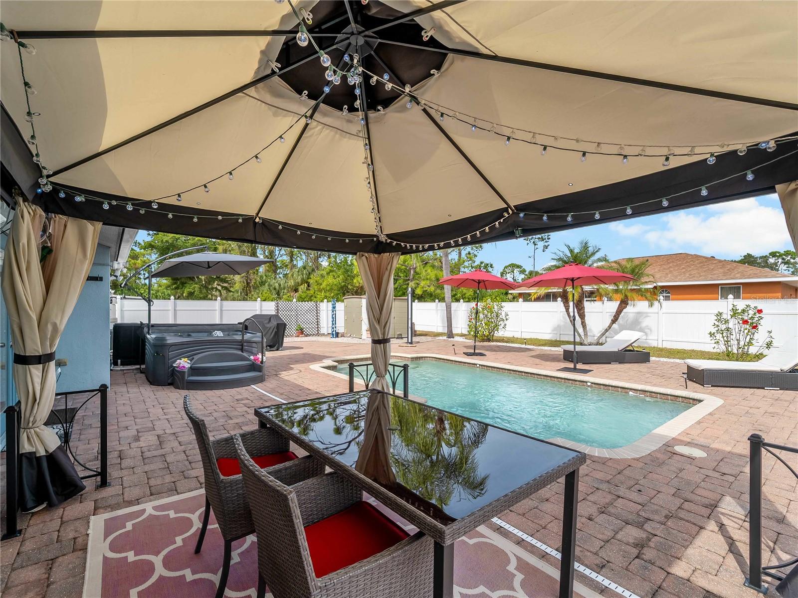 Listing photo id 32 for 3200 Alesio Avenue