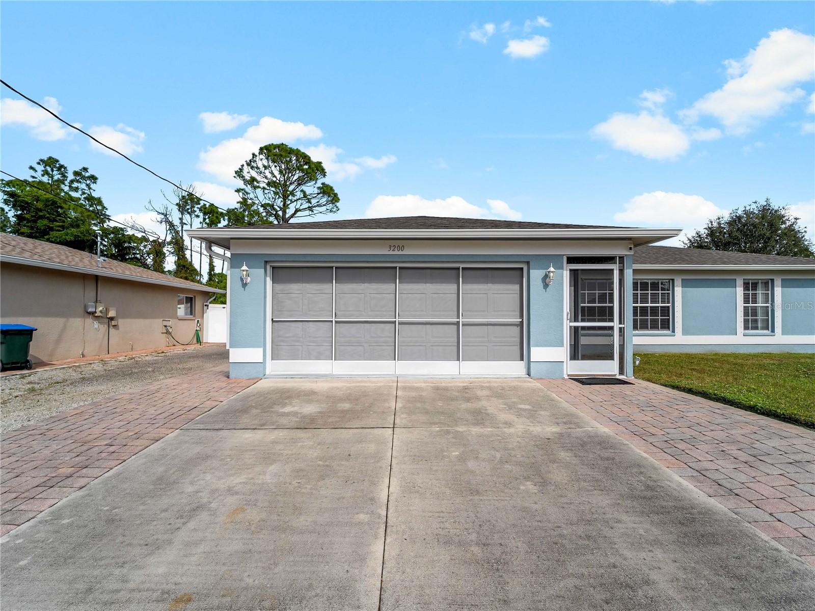 Listing photo id 43 for 3200 Alesio Avenue