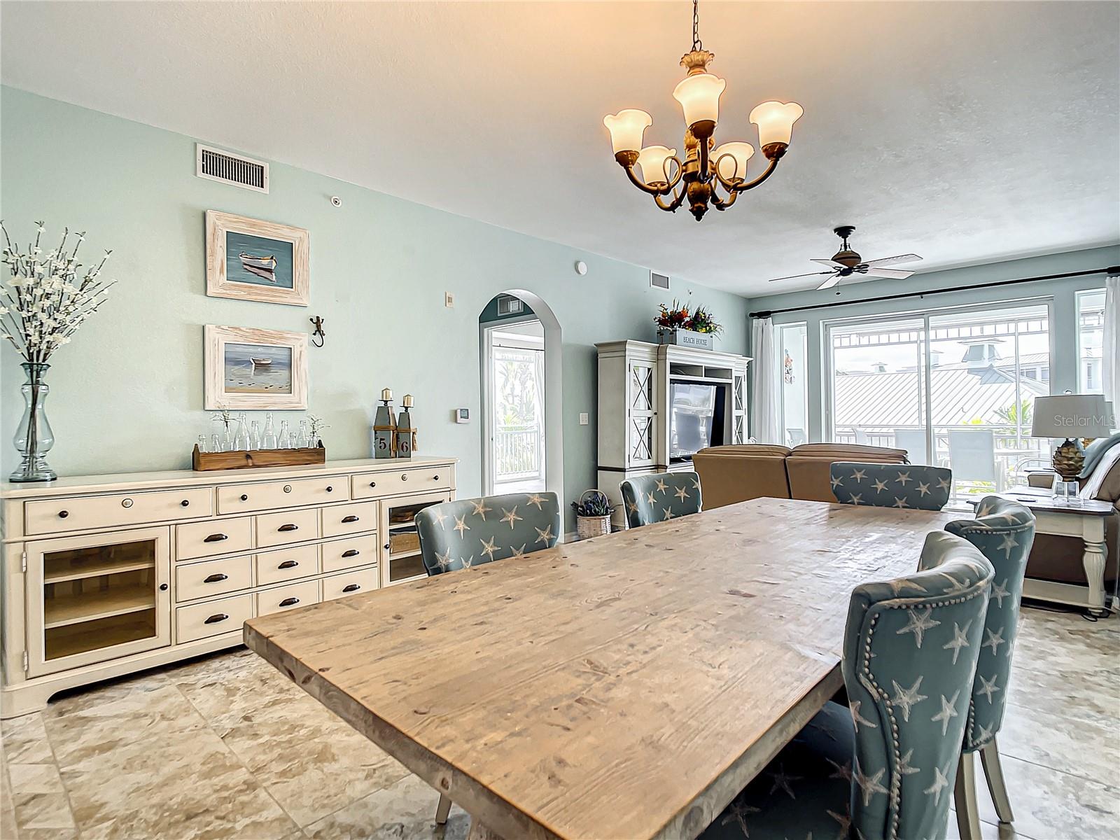 Image 10 of 70 For 5125 Melbourne Street E201