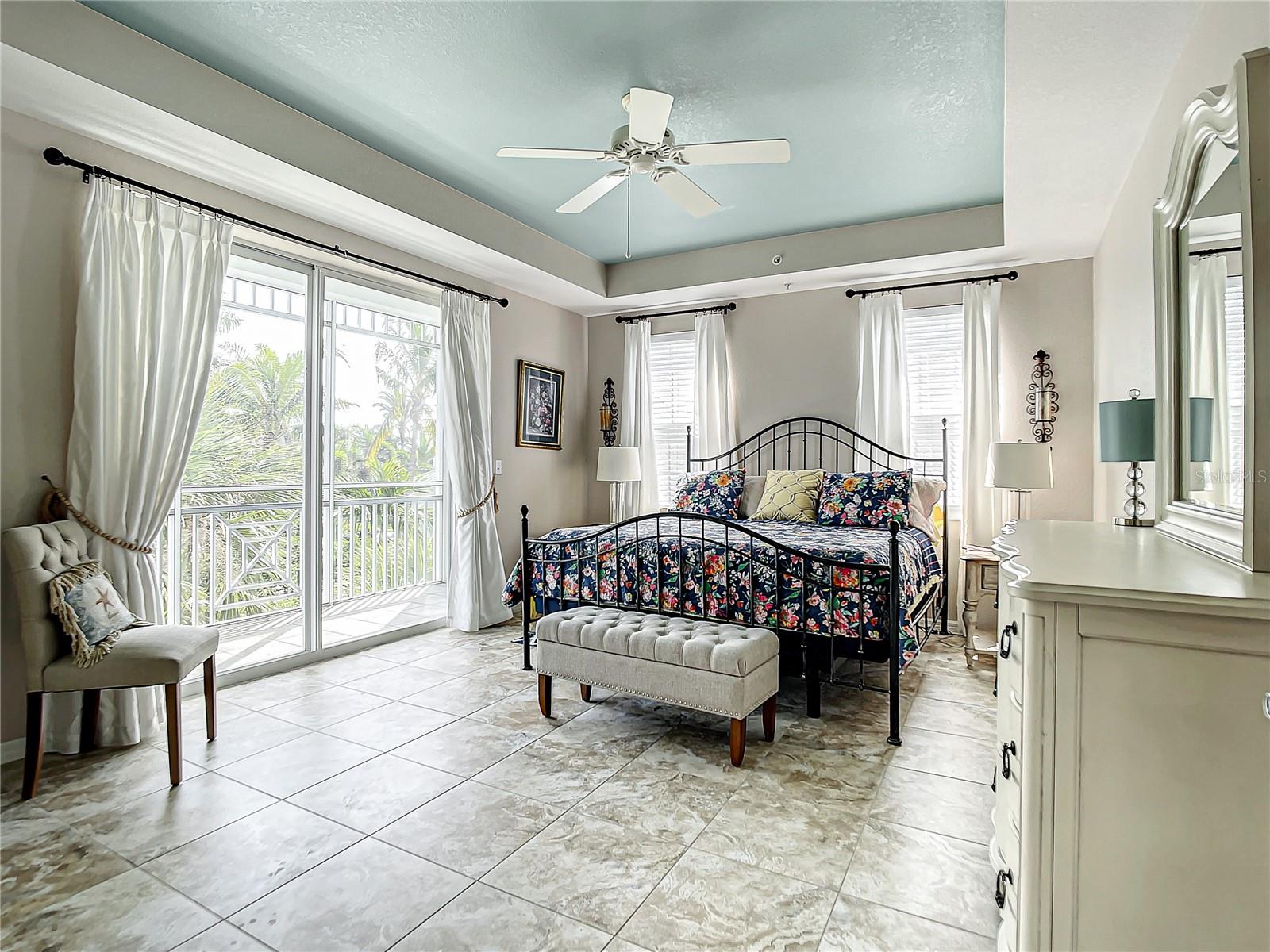 Image 20 of 70 For 5125 Melbourne Street E201