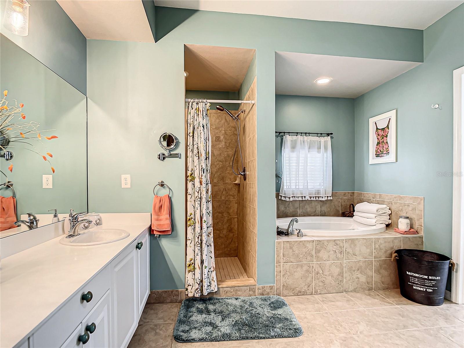 Image 25 of 70 For 5125 Melbourne Street E201