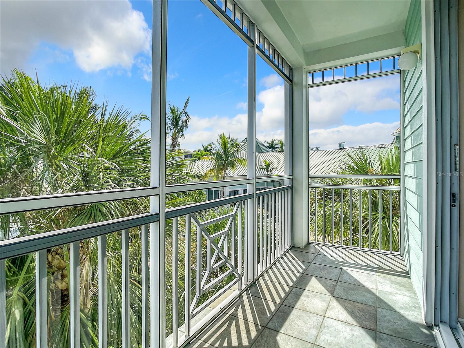 Image 27 of 70 For 5125 Melbourne Street E201