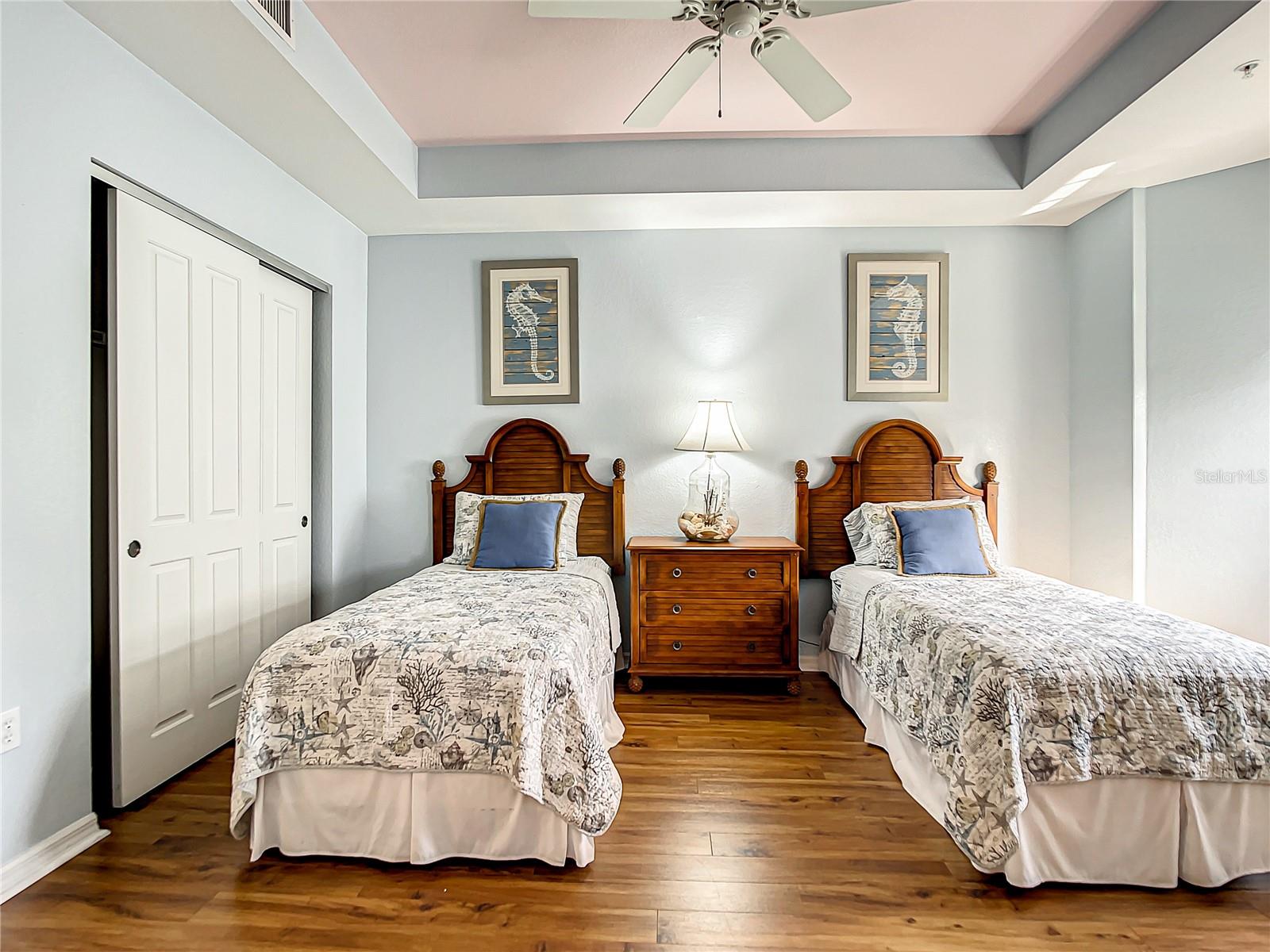 Image 36 of 70 For 5125 Melbourne Street E201