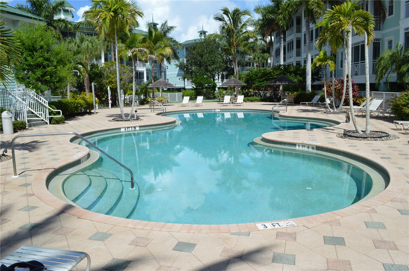 Image 46 of 70 For 5125 Melbourne Street E201