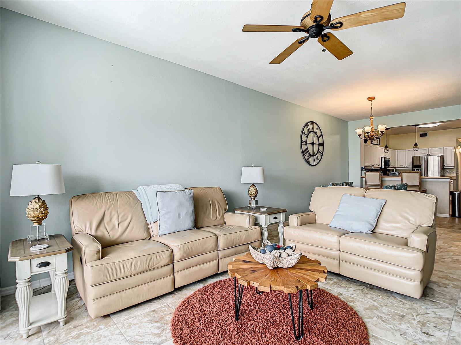 Image 5 of 70 For 5125 Melbourne Street E201