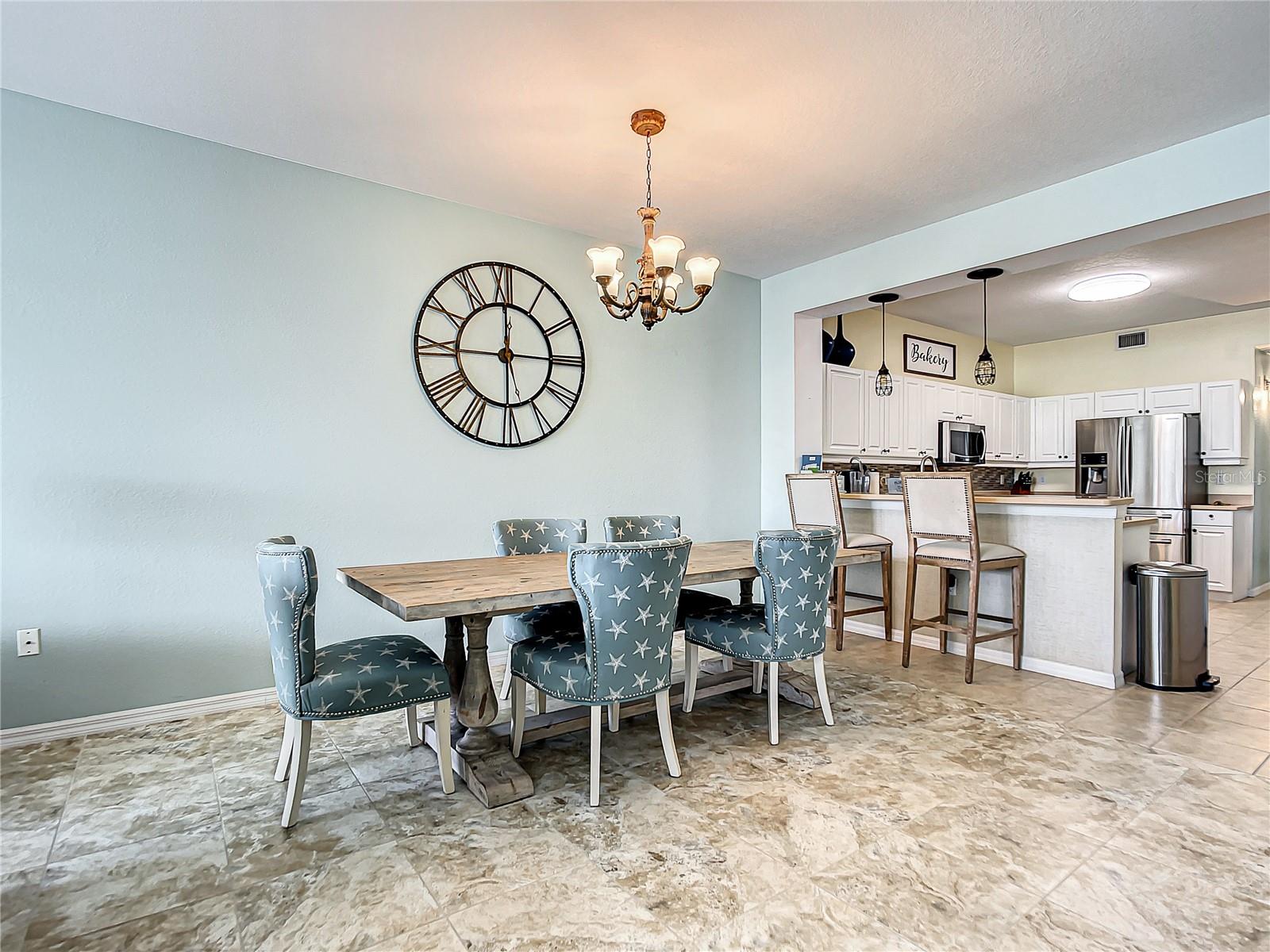 Image 9 of 70 For 5125 Melbourne Street E201