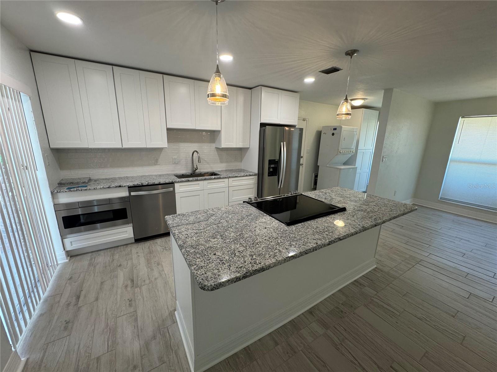 Image 4 of 25 For 189 Small Street Se