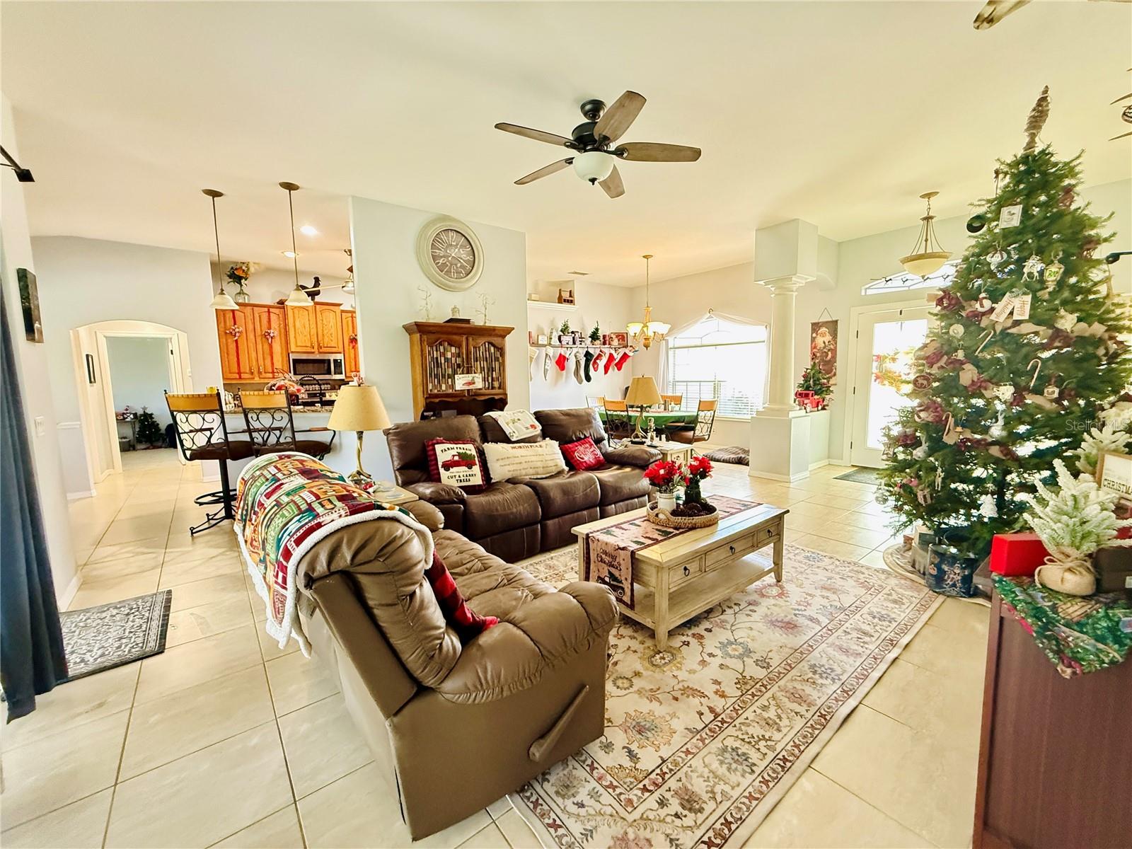 Image 13 of 23 For 2928 Abbotsford Street