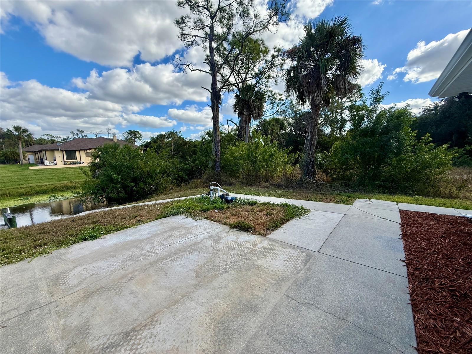 Image 6 of 23 For 2928 Abbotsford Street