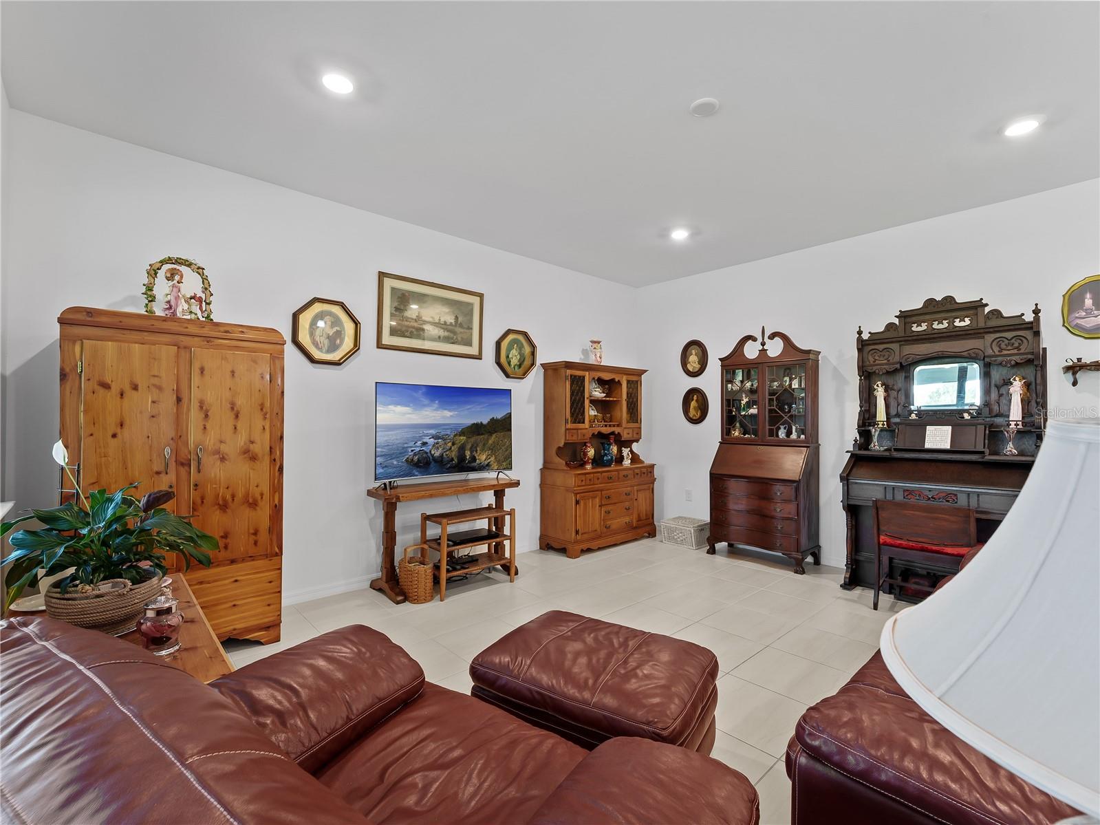 Image 13 of 55 For 2405 Gabel Oak Drive